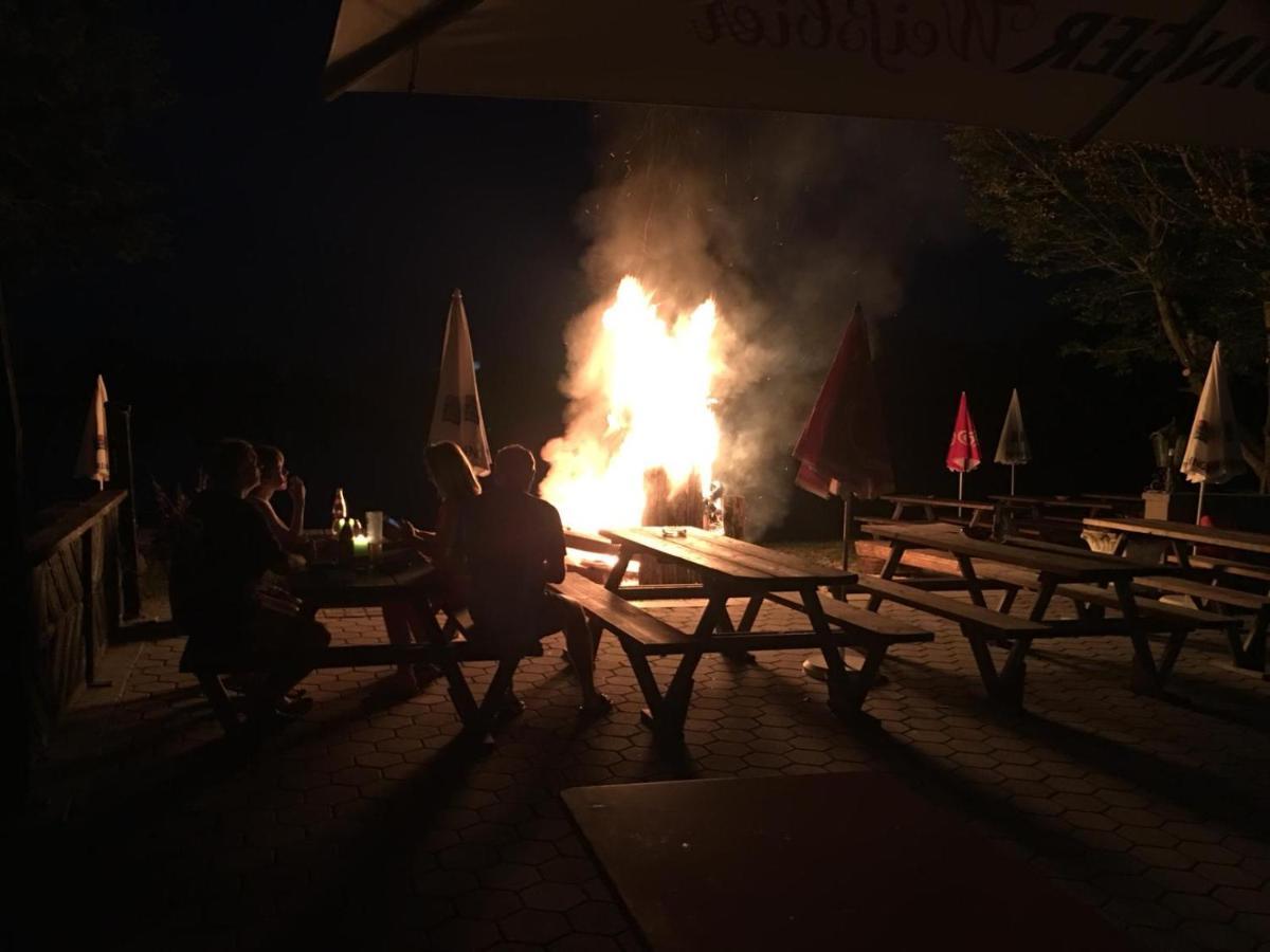 Seehaus Mamming - Hotel - Schlaffaesser - Biergarten - Camping Exterior foto